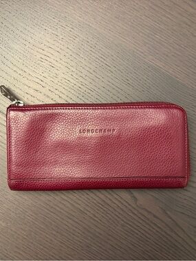 Longchamp Leather Zip-Around Continental Wallet in Raspberry